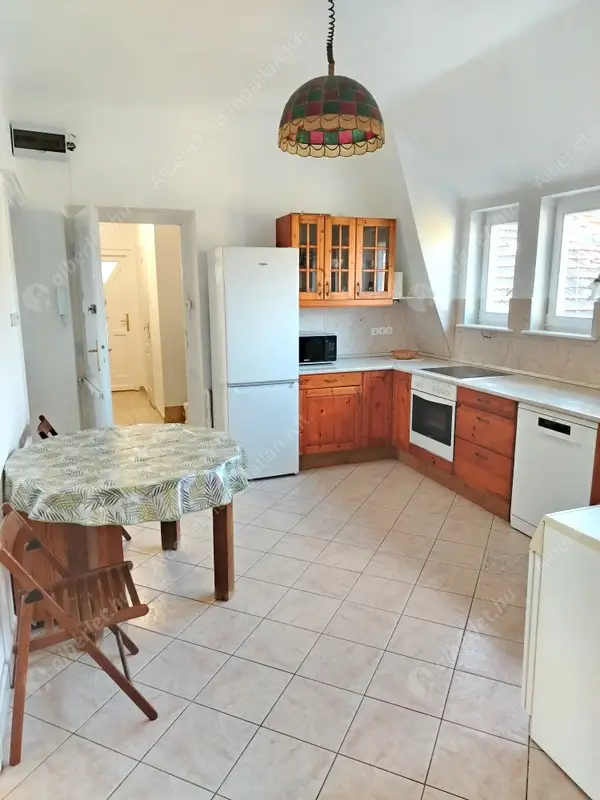 Kiadó albérlet 370000 Ft/hó áron: Budapest, XII. kerület  Kiss János altábornagy utca. Mérete: 87 nm, 3 szobás | Alberlet.hu - 6594028