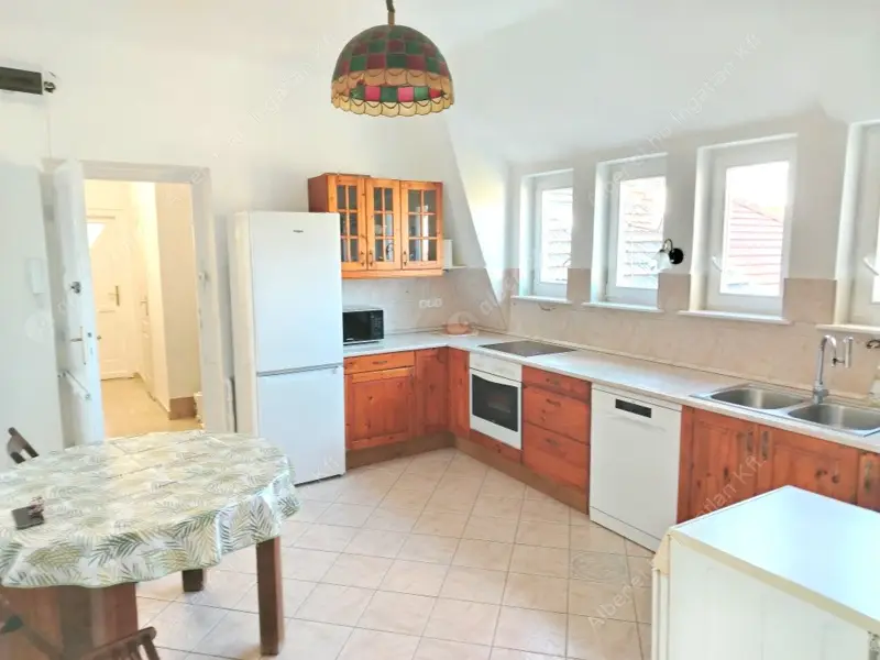 Kiadó albérlet 370000 Ft/hó áron: Budapest, XII. kerület  Kiss János altábornagy utca. Mérete: 87 nm, 3 szobás | Alberlet.hu - 6594035