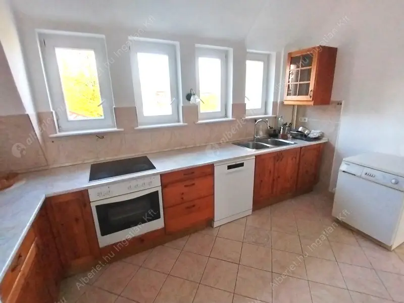 Kiadó albérlet 370000 Ft/hó áron: Budapest, XII. kerület  Kiss János altábornagy utca. Mérete: 87 nm, 3 szobás | Alberlet.hu - 6594041