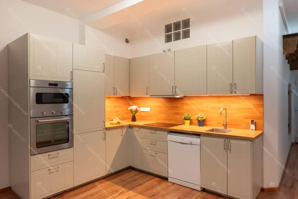 Kiadó albérlet 273000 Ft/hó áron: Budapest, XII. kerület  Kléh István utca. Mérete: 64 nm, 3 szobás | Alberlet.hu - 6647442