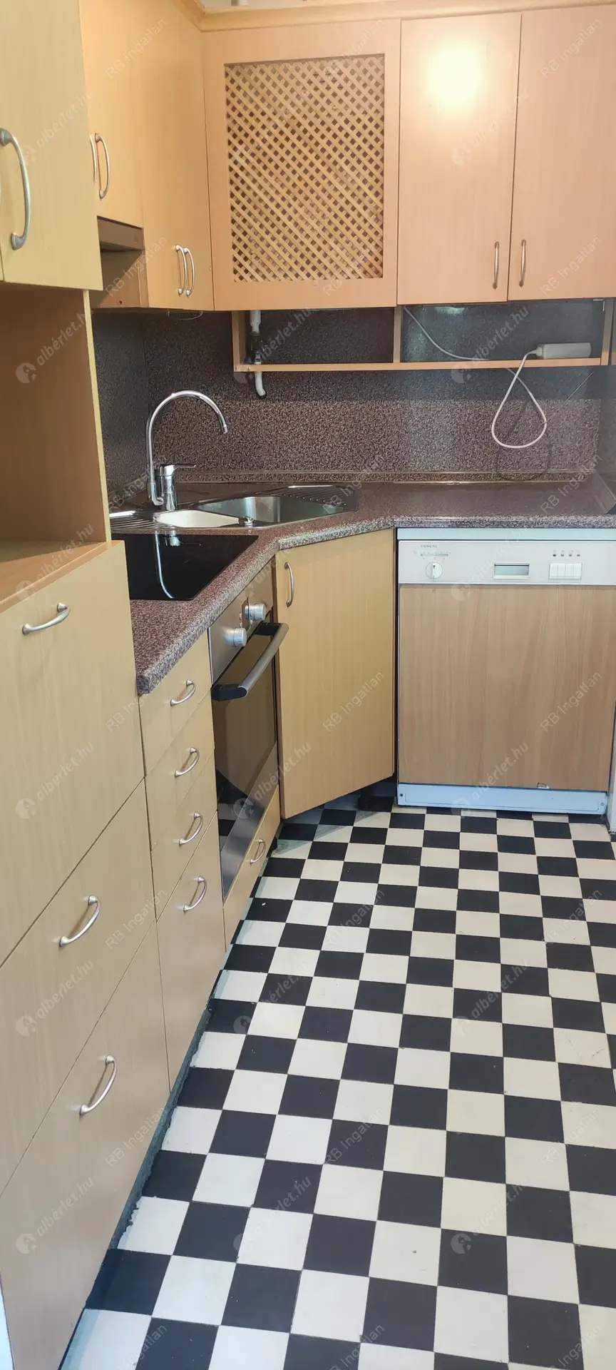 Kiadó albérlet 410000 Ft/hó áron: Budapest, XII. kerület  Kútvölgyi út. Mérete: 105 nm, 3 szobás | Alberlet.hu - 6502189