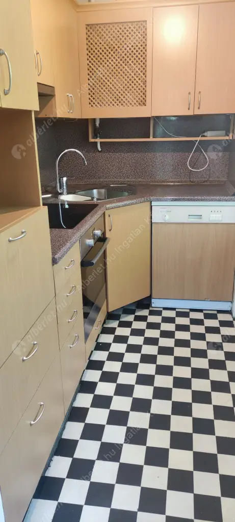 Kiadó albérlet 420000 Ft/hó áron: Budapest, XII. kerület  Kútvölgyi út. Mérete: 105 nm, 3 szobás | Alberlet.hu - 6516208