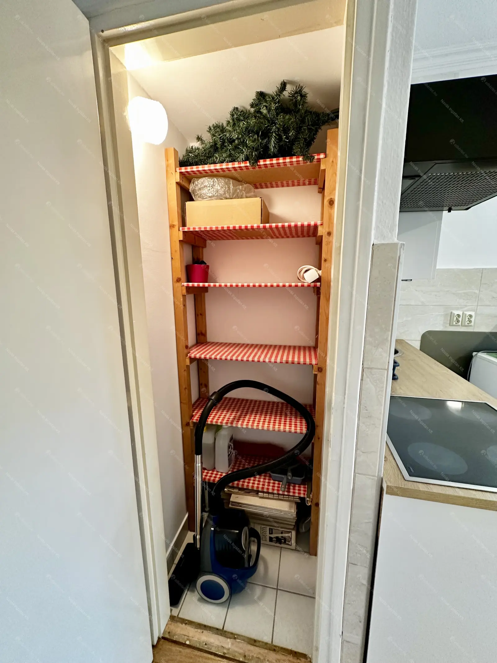 Kiadó albérlet 260000 Ft/hó áron: Budapest, XII. kerület  Magyar jakobinusok tere. Mérete: 54 nm, 2 szobás | Alberlet.hu - 6651069