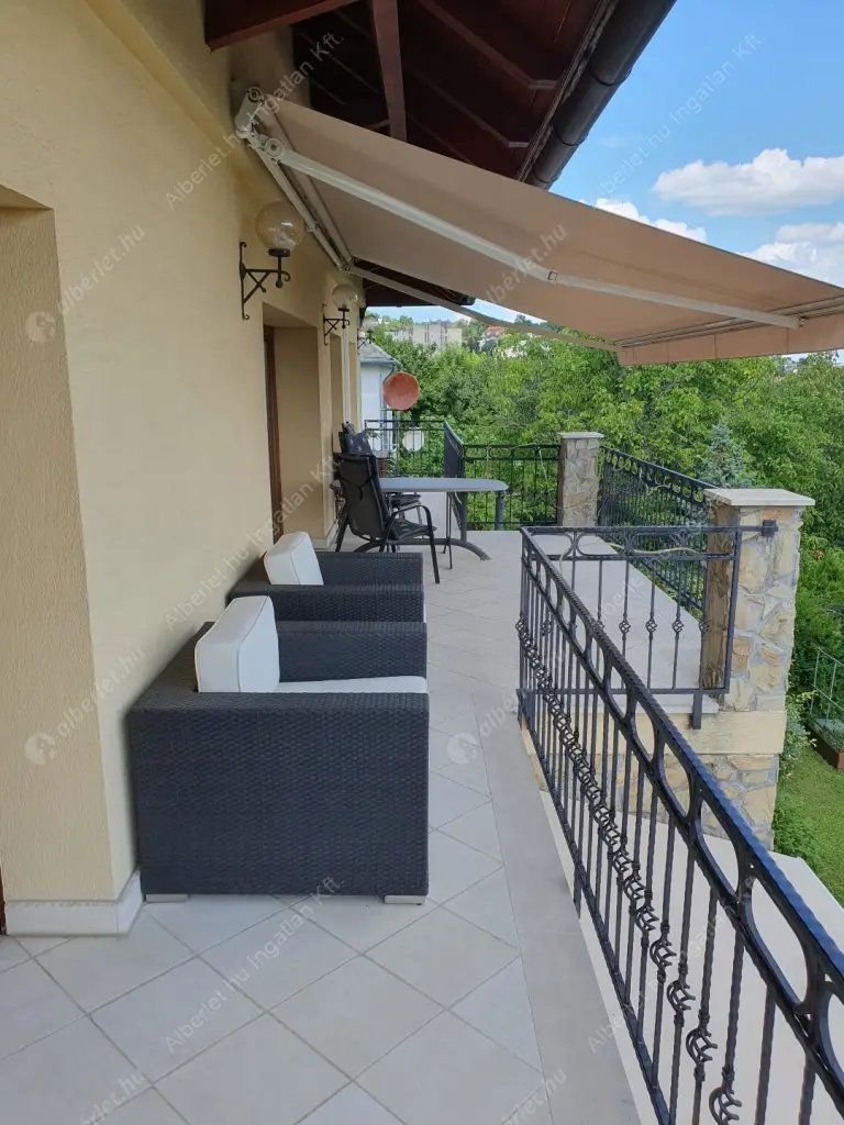 Kiadó albérlet 2200000 Ft/hó áron: Budapest, XII. kerület  Mártonvölgy utca. Mérete: 420 nm, 8 szobás | Alberlet.hu - 6530973