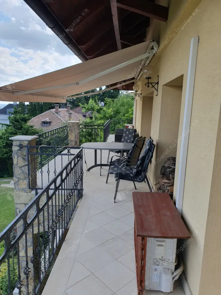 Kiadó albérlet 2200000 Ft/hó áron: Budapest, XII. kerület  Mártonvölgy utca. Mérete: 420 nm, 8 szobás | Alberlet.hu - 6530975