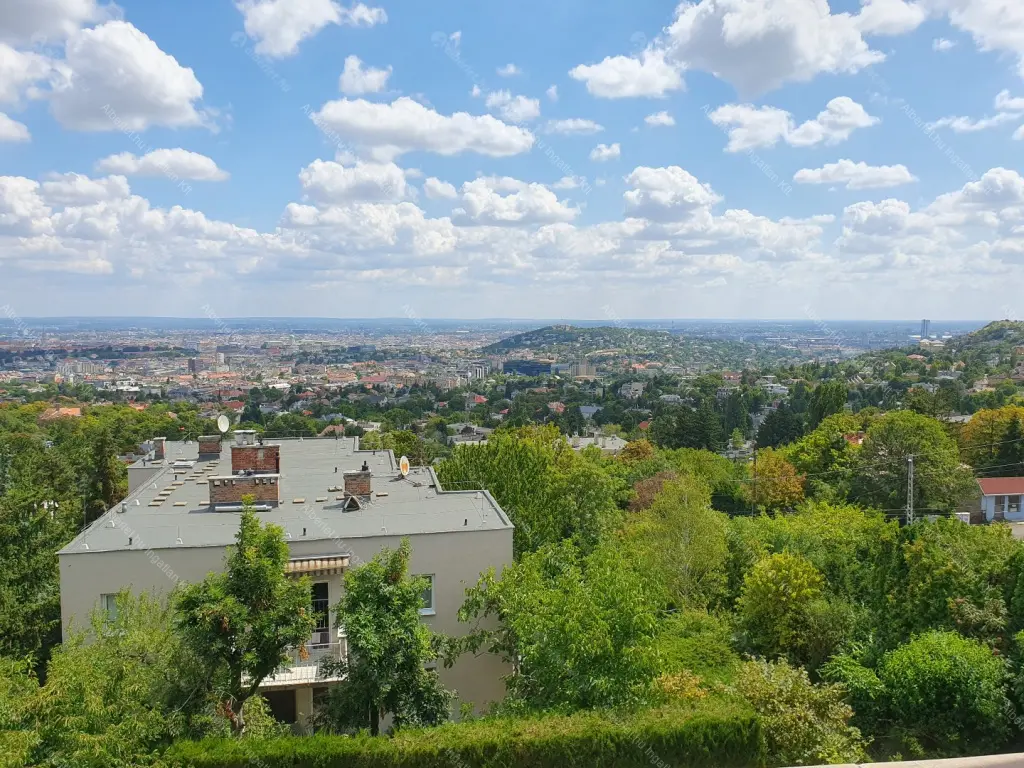 Kiadó albérlet 2200000 Ft/hó áron: Budapest, XII. kerület  Mártonvölgy utca. Mérete: 420 nm, 8 szobás | Alberlet.hu - 6634171