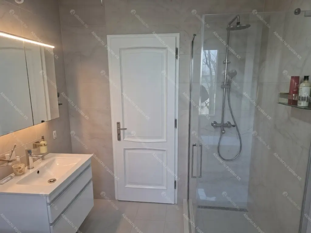 Kiadó albérlet 619000 Ft/hó áron: Budapest, XII. kerület  Mátyás király út. Mérete: 106 nm, 4 szobás | Alberlet.hu - 6695224