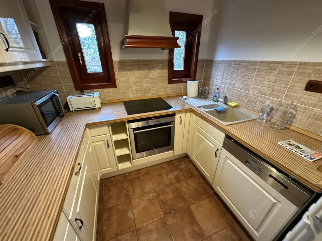 Kiadó albérlet 450000 Ft/hó áron: Budapest, XII. kerület  Nagysalló utca. Mérete: 96 nm, 3 szobás | Alberlet.hu - 6587367