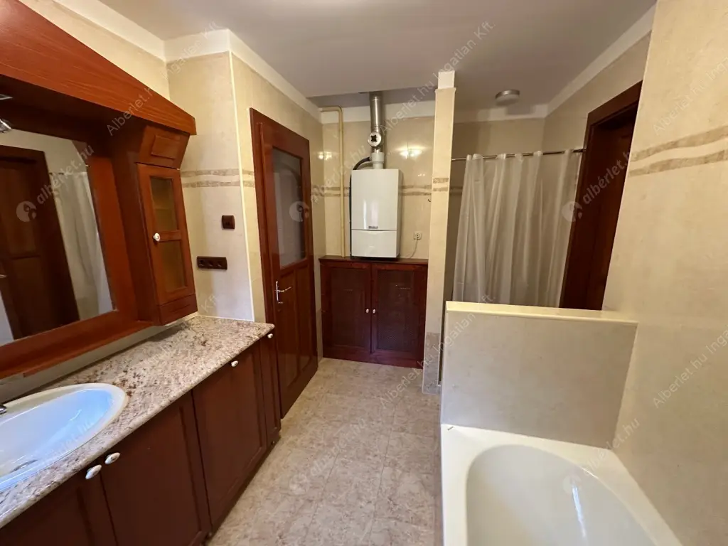 Kiadó albérlet 450000 Ft/hó áron: Budapest, XII. kerület  Nagysalló utca. Mérete: 96 nm, 3 szobás | Alberlet.hu - 6587376