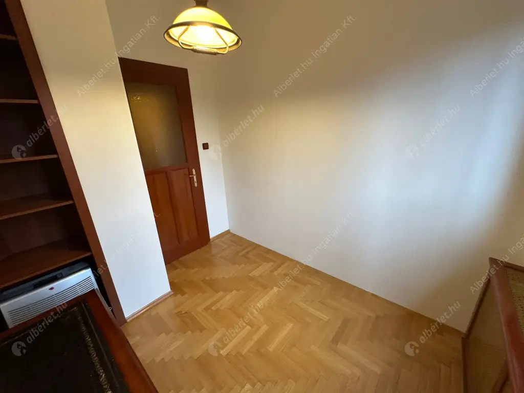 Kiadó albérlet 450000 Ft/hó áron: Budapest, XII. kerület  Nagysalló utca. Mérete: 96 nm, 3 szobás | Alberlet.hu - 6587381