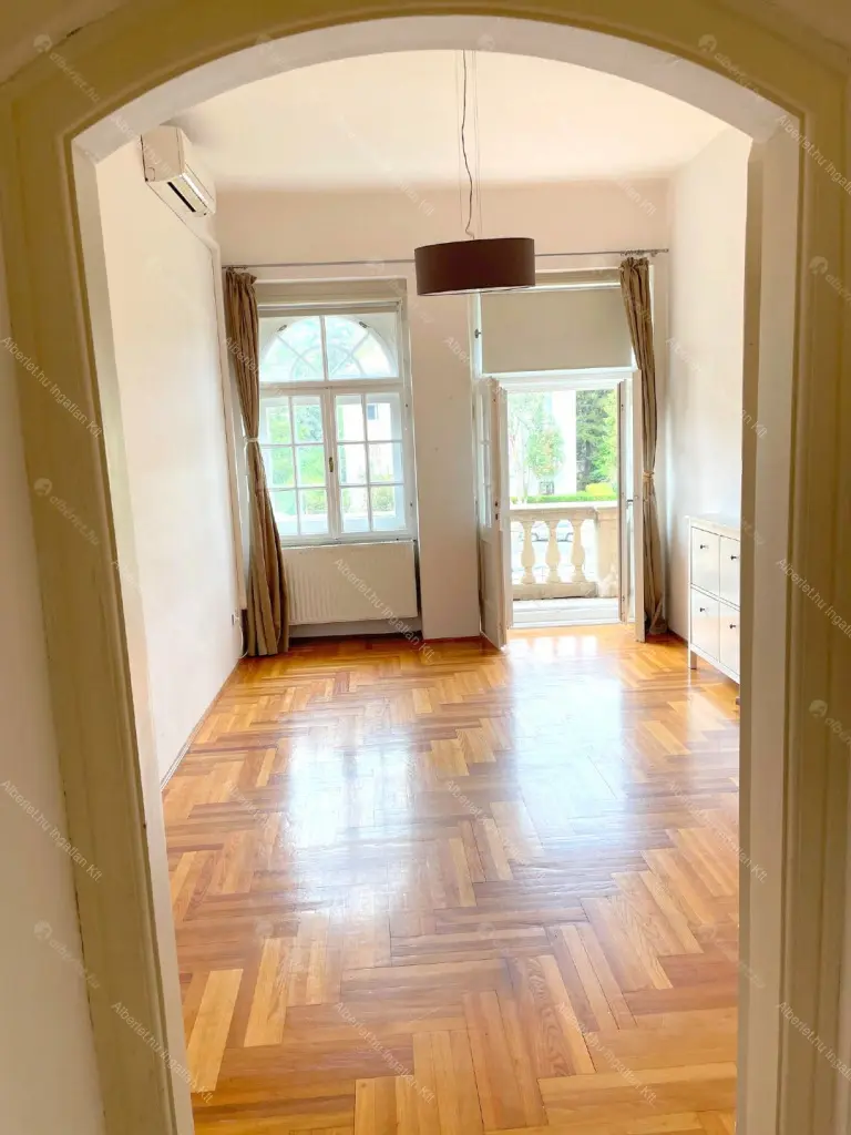 Kiadó albérlet 760000 Ft/hó áron: Budapest, XII. kerület  Németvölgyi út. Mérete: 128 nm, 5 szobás | Alberlet.hu - 6704103