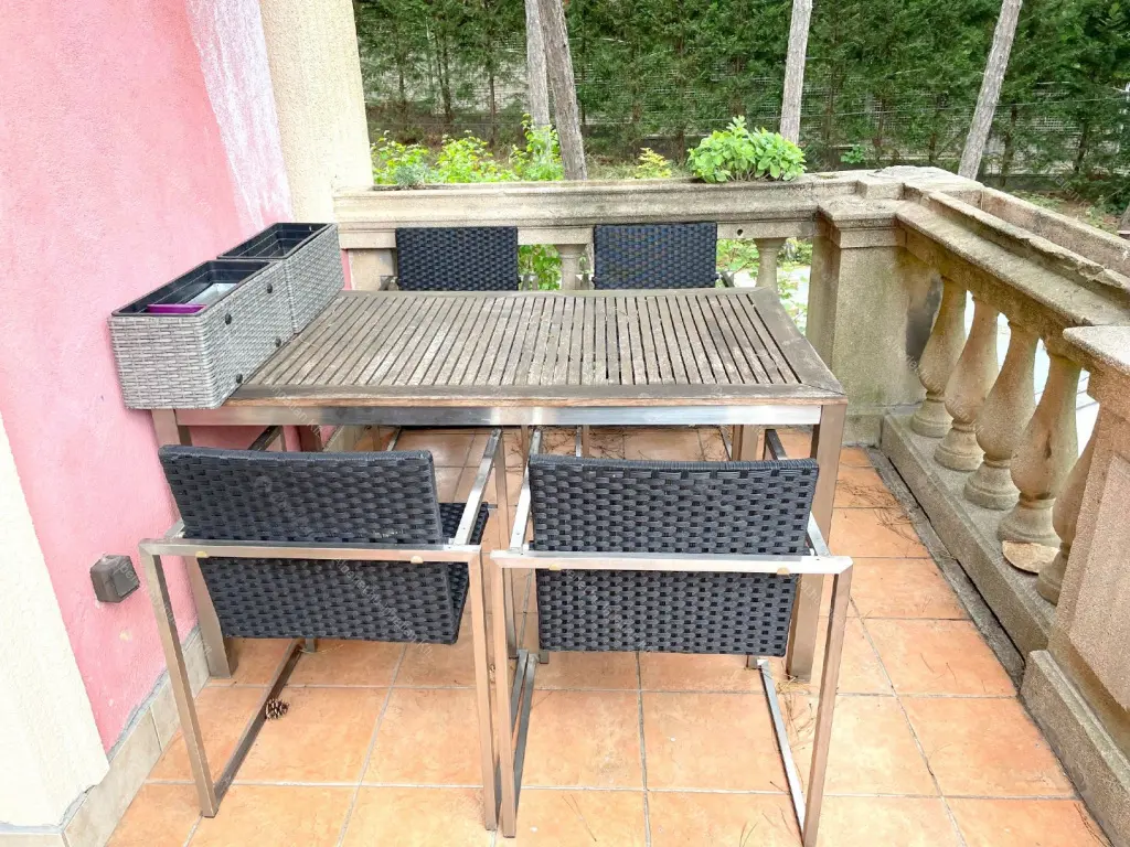 Kiadó albérlet 760000 Ft/hó áron: Budapest, XII. kerület  Németvölgyi út. Mérete: 128 nm, 5 szobás | Alberlet.hu - 6704106