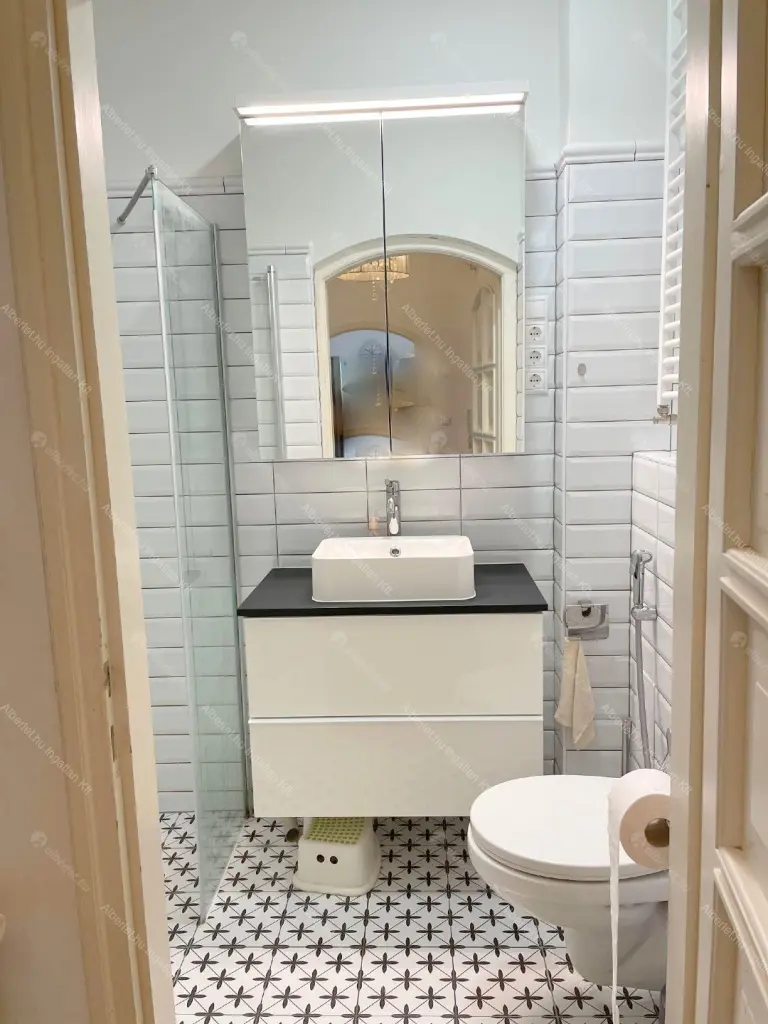 Kiadó albérlet 760000 Ft/hó áron: Budapest, XII. kerület  Németvölgyi út. Mérete: 128 nm, 5 szobás | Alberlet.hu - 6704109