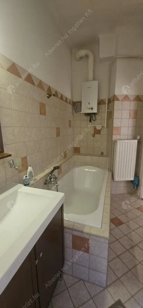 Kiadó albérlet 399000 Ft/hó áron: Budapest, XII. kerület  Németvölgyi út. Mérete: 78 nm, 2 szobás | Alberlet.hu - 6606724