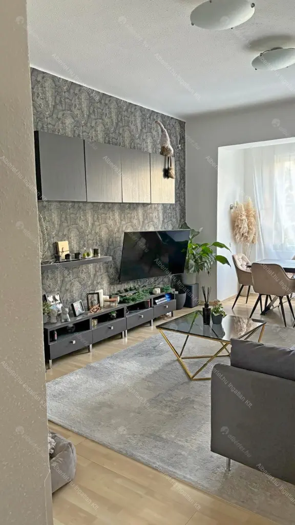 Kiadó albérlet 340000 Ft/hó áron: Budapest, XII. kerület  Németvölgyi út. Mérete: 80 nm, 2 szobás | Alberlet.hu - 6688113