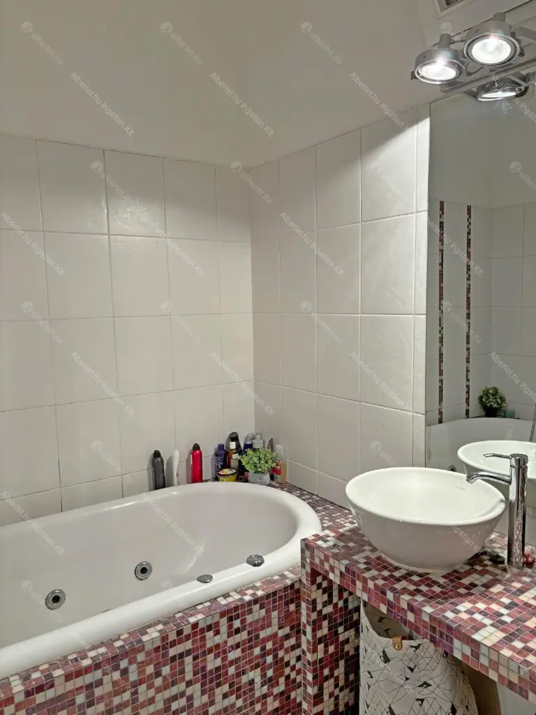 Kiadó albérlet 340000 Ft/hó áron: Budapest, XII. kerület  Németvölgyi út. Mérete: 80 nm, 2 szobás | Alberlet.hu - 6688115