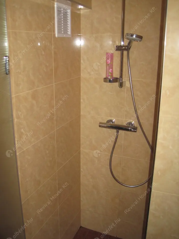 Kiadó albérlet 650000 Ft/hó áron: Budapest, XII. kerület  Óra út. Mérete: 80 nm, 3 szobás | Alberlet.hu - 6581452