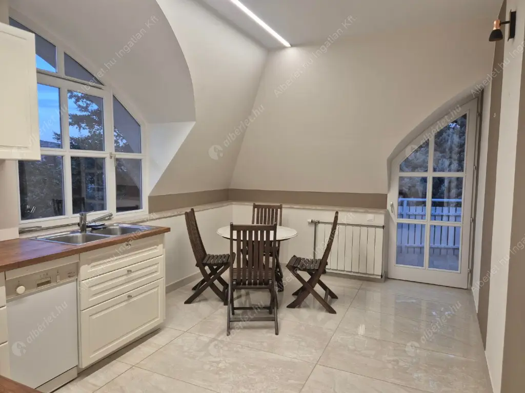 Kiadó albérlet 580000 Ft/hó áron: Budapest, XII. kerület  Patkó utca. Mérete: 152 nm, 5 szobás | Alberlet.hu - 6611796