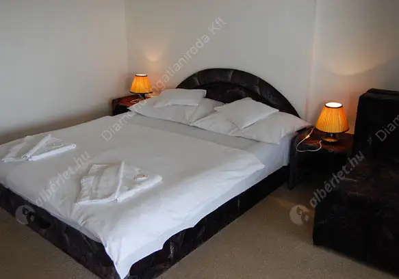 Kiadó albérlet 130000 Ft/hó áron: Budapest, XII. kerület  Rácz Aladár út. Mérete: 28 nm, 1 szobás | Alberlet.hu - 3173408