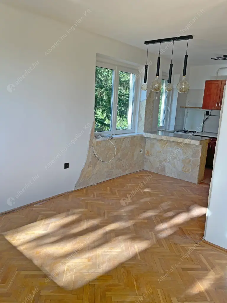 Kiadó albérlet 280000 Ft/hó áron: Budapest, XII. kerület  Susogó utca. Mérete: 60 nm, 2 szobás | Alberlet.hu - 6532215