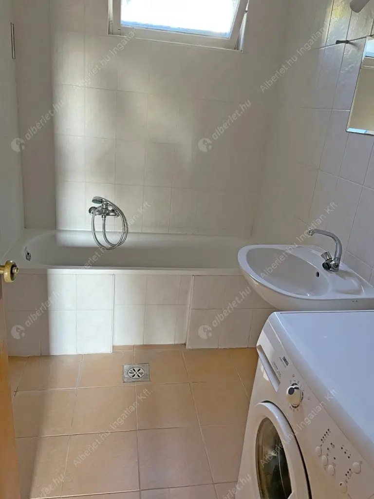 Kiadó albérlet 280000 Ft/hó áron: Budapest, XII. kerület  Susogó utca. Mérete: 60 nm, 2 szobás | Alberlet.hu - 6532220