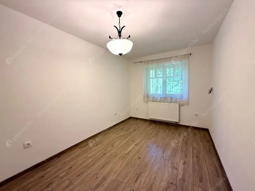 Kiadó albérlet 600000 Ft/hó áron: Budapest, XII. kerület  Szanatórium utca. Mérete: 152 nm, 5 szobás | Alberlet.hu - 6535248