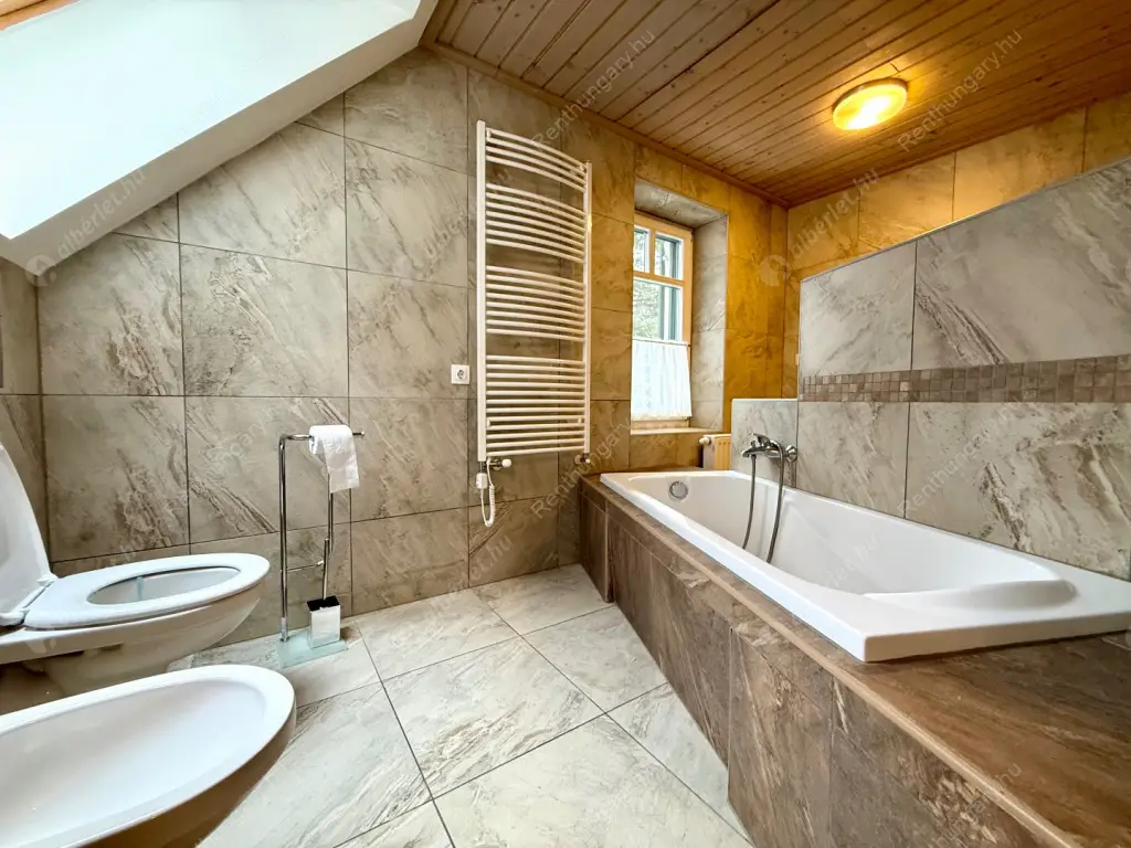 Kiadó albérlet 600000 Ft/hó áron: Budapest, XII. kerület  Szanatórium utca. Mérete: 152 nm, 5 szobás | Alberlet.hu - 6535252