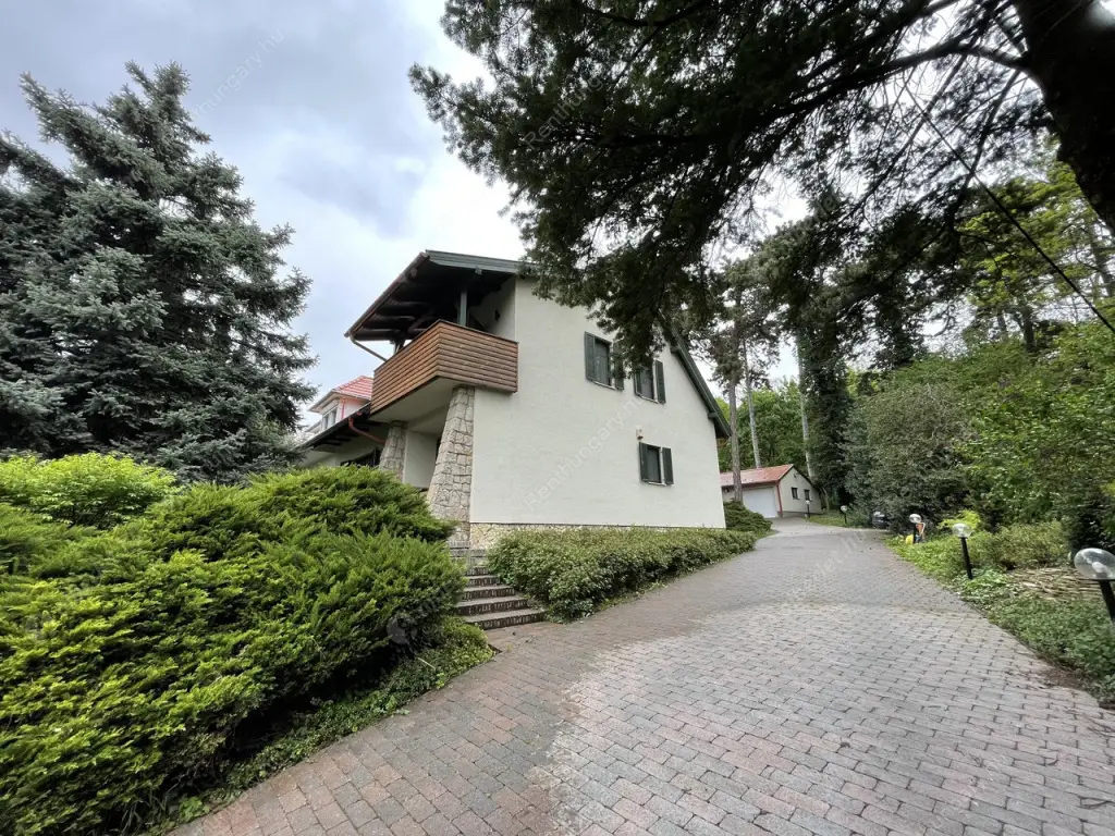 Kiadó albérlet 600000 Ft/hó áron: Budapest, XII. kerület  Szanatórium utca. Mérete: 152 nm, 5 szobás | Alberlet.hu - 6535261