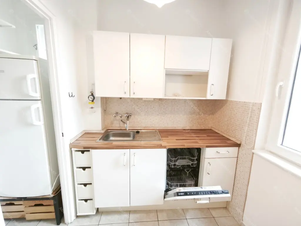 Kiadó albérlet 250000 Ft/hó áron: Budapest, XII. kerület  Szilassy út. Mérete: 55 nm, 2 szobás | Alberlet.hu - 6656575