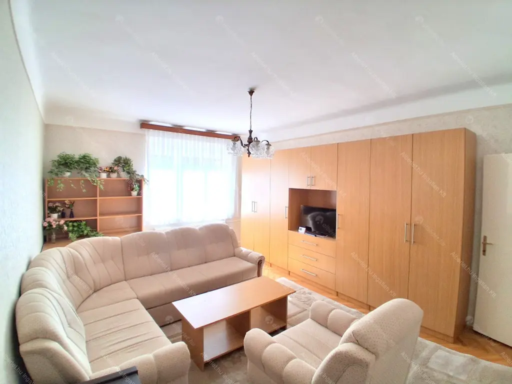 Kiadó albérlet 270000 Ft/hó áron: Budapest, XII. kerület  Tusnádi köz. Mérete: 60 nm, 2 szobás | Alberlet.hu - 6670305