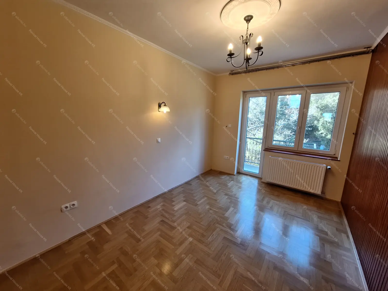 Kiadó albérlet 938000 Ft/hó áron: Budapest, XII. kerület  Városkúti út. Mérete: 240 nm, 5 szobás | Alberlet.hu - 6662798