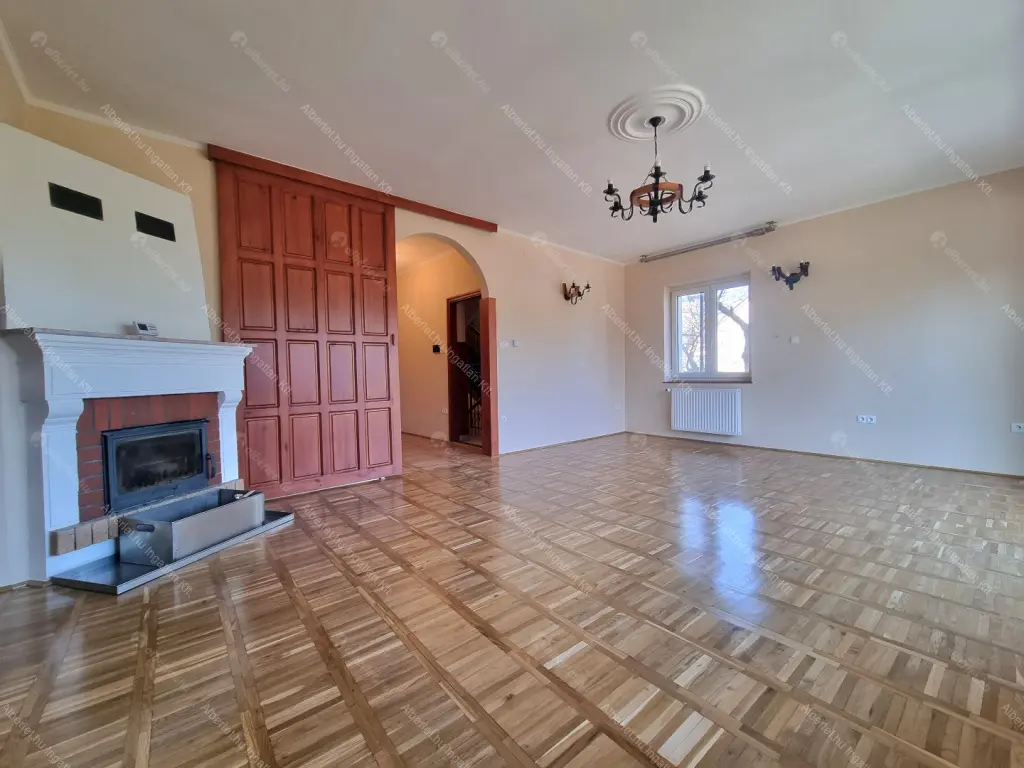 Kiadó albérlet 950000 Ft/hó áron: Budapest, XII. kerület  Városkúti út. Mérete: 240 nm, 5 szobás | Alberlet.hu - 6669901