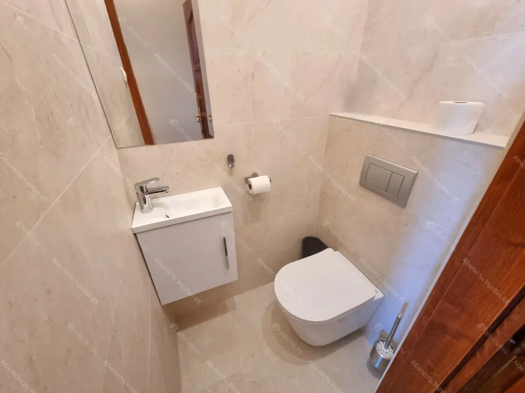 Kiadó albérlet 950000 Ft/hó áron: Budapest, XII. kerület  Városkúti út. Mérete: 240 nm, 5 szobás | Alberlet.hu - 6669919