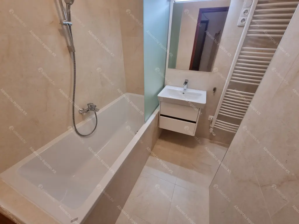 Kiadó albérlet 950000 Ft/hó áron: Budapest, XII. kerület  Városkúti út. Mérete: 240 nm, 5 szobás | Alberlet.hu - 6669921