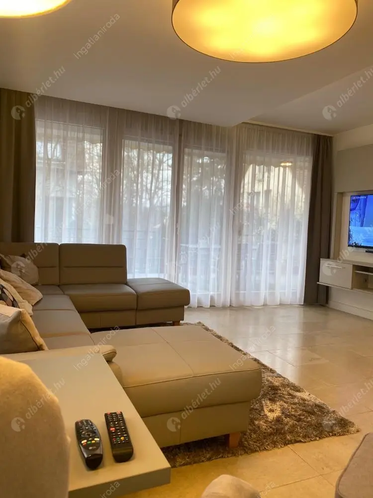 Kiadó albérlet 776000 Ft/hó áron: Budapest, XII. kerület  zugligeti út. Mérete: 128 nm, 2 szobás | Alberlet.hu - 6403987