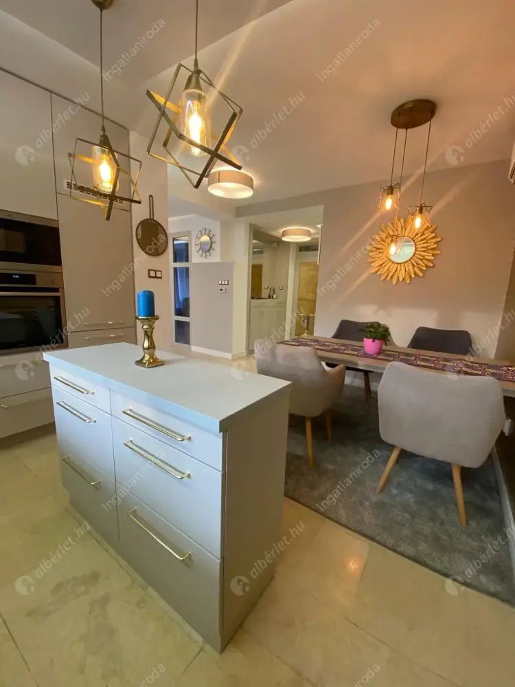 Kiadó albérlet 776000 Ft/hó áron: Budapest, XII. kerület  zugligeti út. Mérete: 128 nm, 2 szobás | Alberlet.hu - 6409879