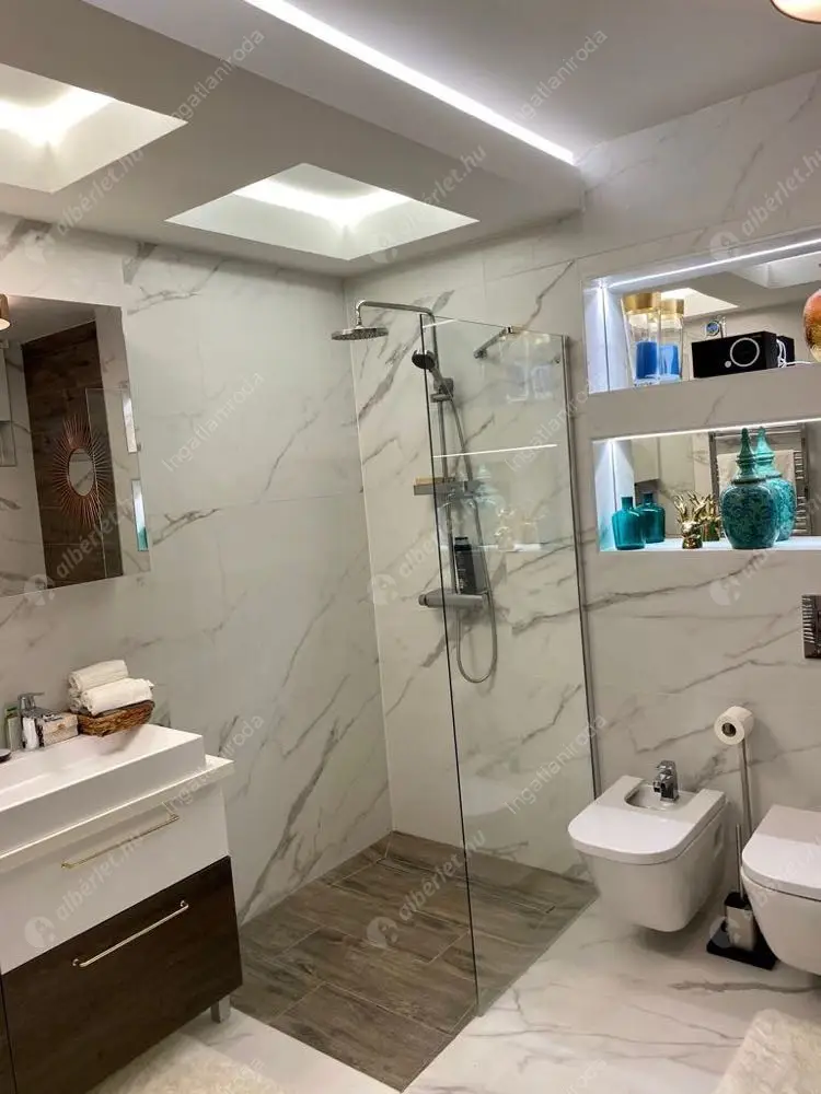 Kiadó albérlet 776000 Ft/hó áron: Budapest, XII. kerület  zugligeti út. Mérete: 128 nm, 2 szobás | Alberlet.hu - 6409880