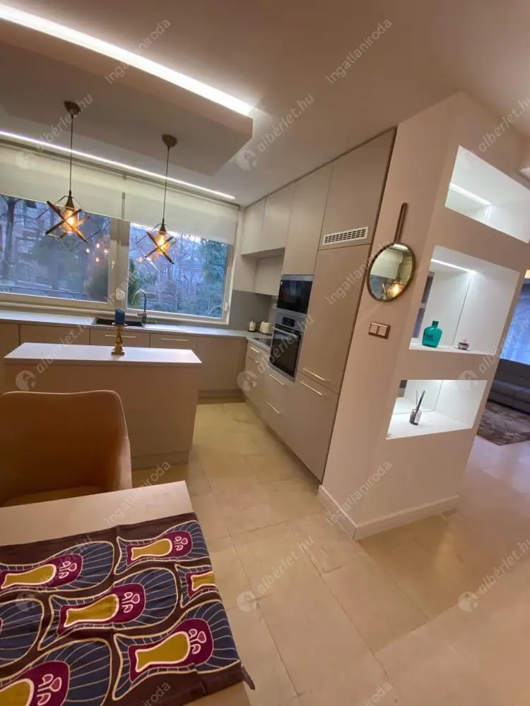 Kiadó albérlet 776000 Ft/hó áron: Budapest, XII. kerület  zugligeti út. Mérete: 128 nm, 2 szobás | Alberlet.hu - 6409885