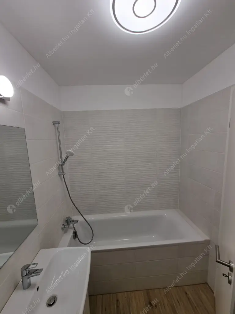 Kiadó albérlet 350000 Ft/hó áron: Budapest, XIII. kerület  Angyalföldi út. Mérete: 52 nm, 2 szobás | Alberlet.hu - 6606209