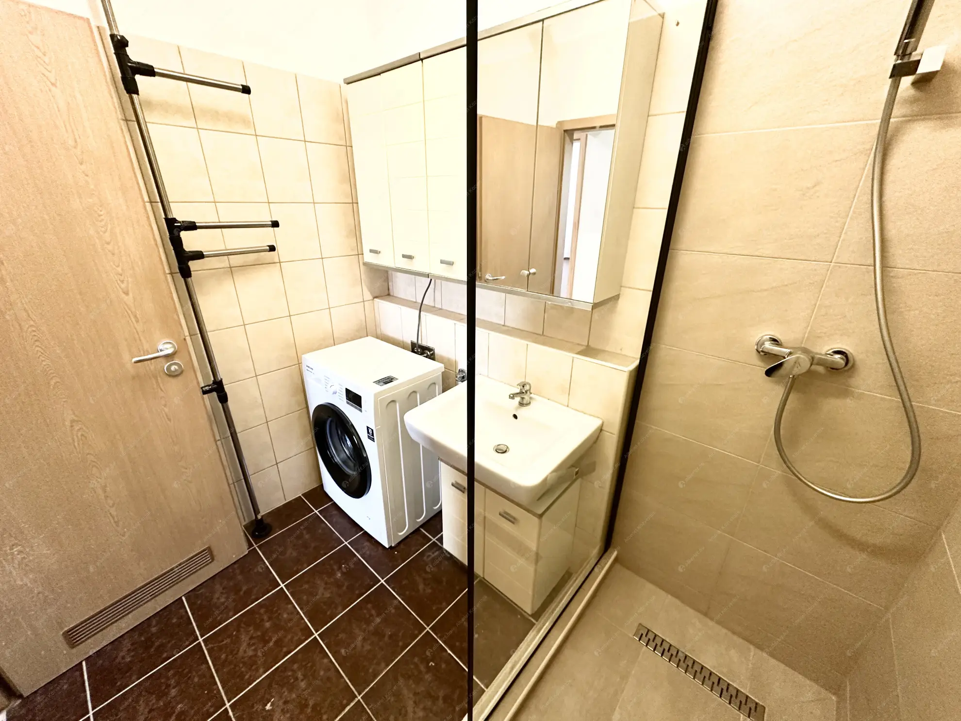 Kiadó albérlet 280000 Ft/hó áron: Budapest, XIII. kerület  Angyalföldi út. Mérete: 53 nm, 2 szobás | Alberlet.hu - 6582974