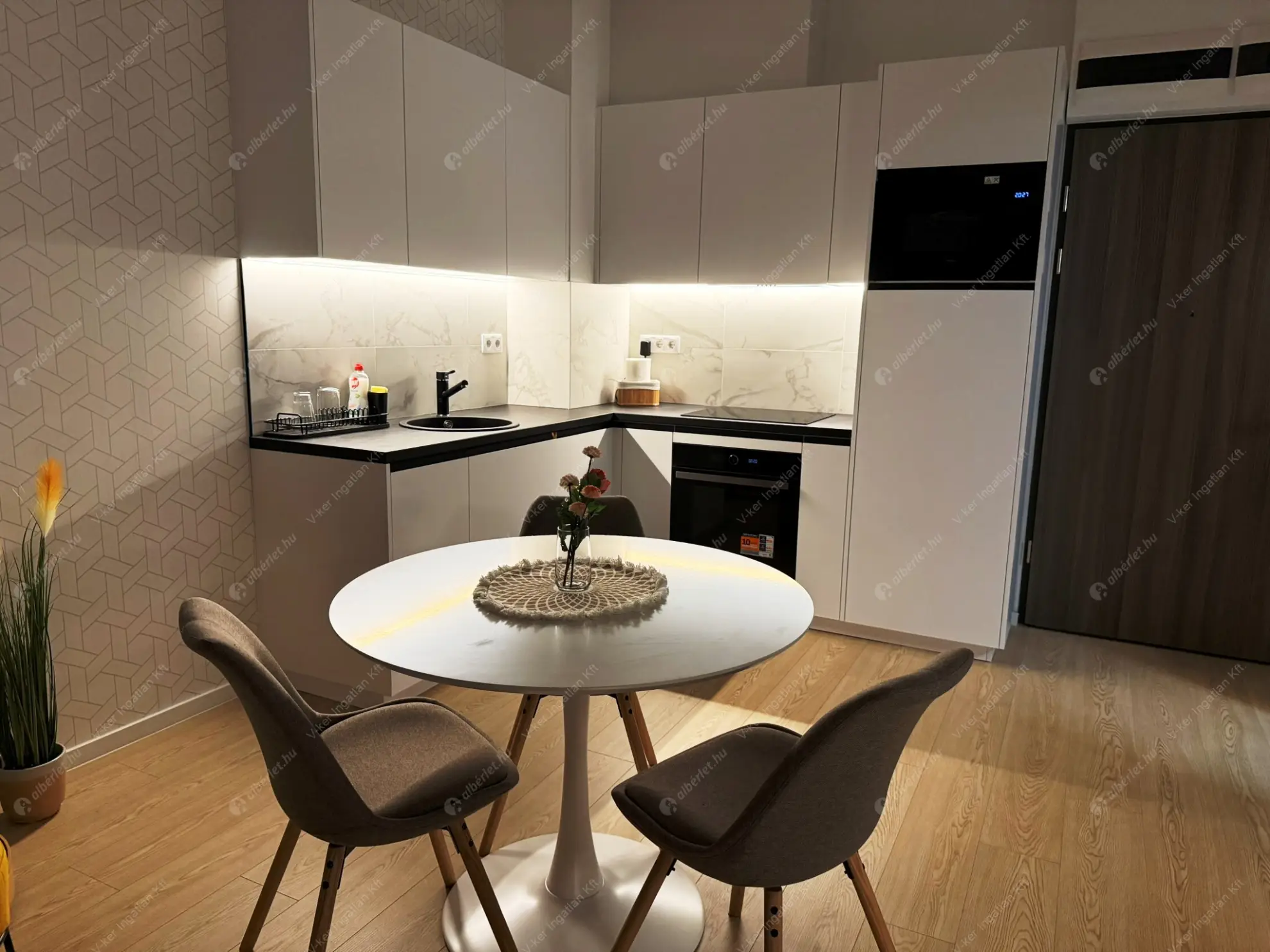 Kiadó albérlet 320000 Ft/hó áron: Budapest, XIII. kerület  Apály utca. Mérete: 40 nm, 2 szobás | Alberlet.hu - 6631980