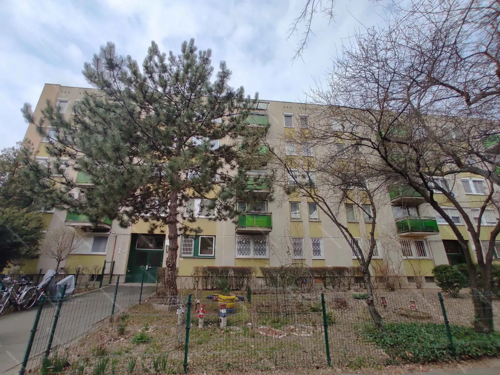 Kiadó albérlet 200000 Ft/hó áron: Budapest, XIII. kerület  Babér utca. Mérete: 35 nm, 1 szobás | Alberlet.hu - 6667711