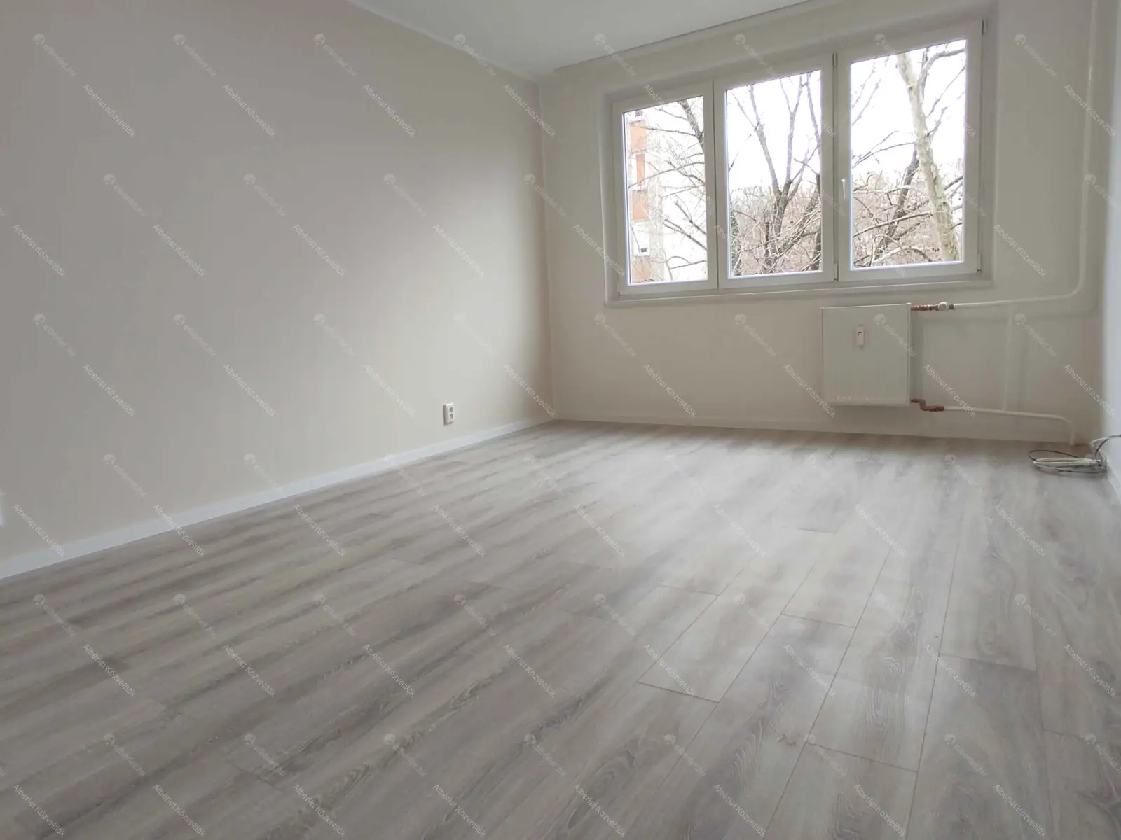 Kiadó albérlet 200000 Ft/hó áron: Budapest, XIII. kerület  Babér utca. Mérete: 35 nm, 1 szobás | Alberlet.hu - 6667715