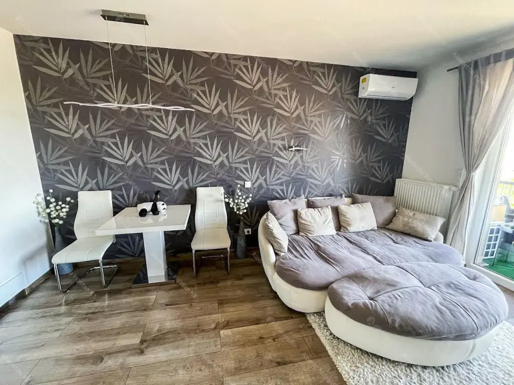 Kiadó albérlet 299000 Ft/hó áron: Budapest, XIII. kerület  Babér utca. Mérete: 50 nm, 2 szobás | Alberlet.hu - 6654765