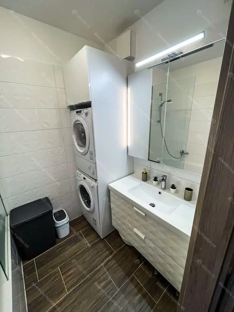 Kiadó albérlet 320000 Ft/hó áron: Budapest, XIII. kerület  Babér utca. Mérete: 50 nm, 2 szobás | Alberlet.hu - 6681785