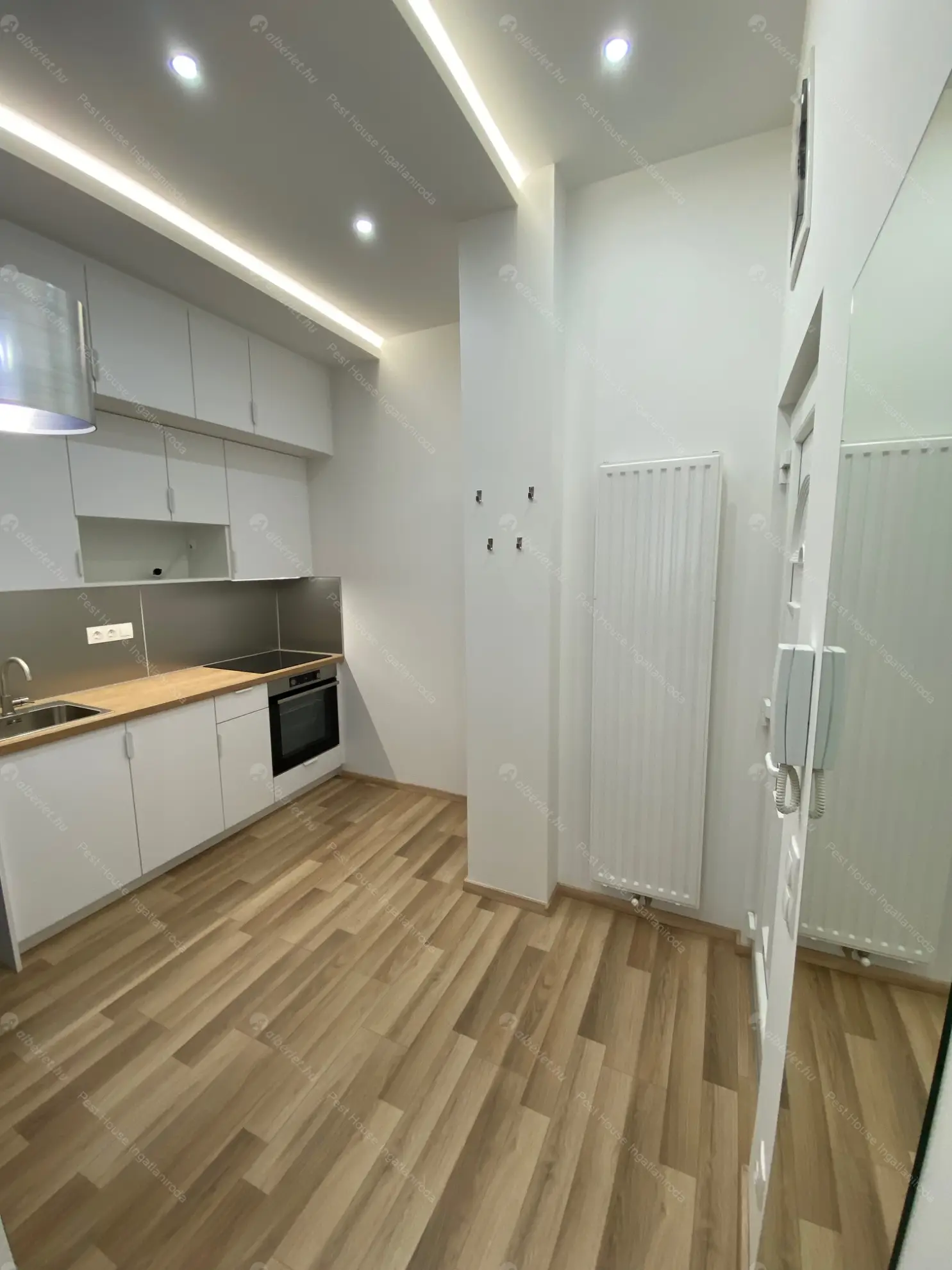 Kiadó albérlet 220000 Ft/hó áron: Budapest, XIII. kerület  Balzac utca. Mérete: 31 nm, 1 szobás | Alberlet.hu - 6582360