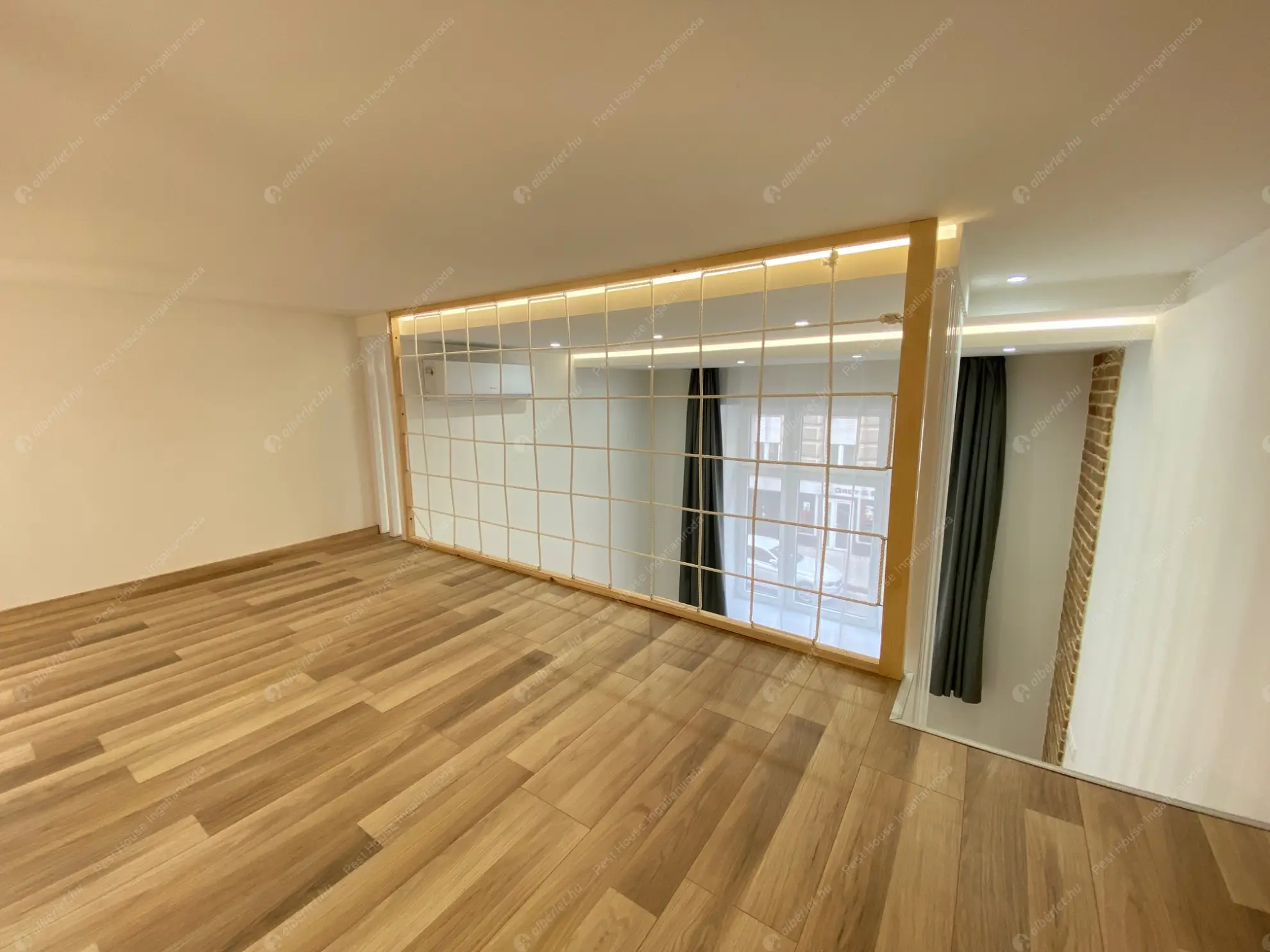 Kiadó albérlet 220000 Ft/hó áron: Budapest, XIII. kerület  Balzac utca. Mérete: 31 nm, 1 szobás | Alberlet.hu - 6582365