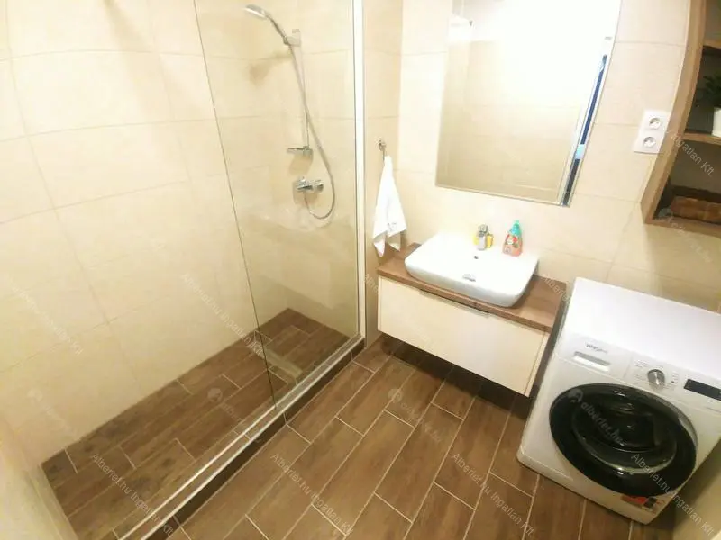 Kiadó albérlet 330000 Ft/hó áron: Budapest, XIII. kerület  Béke tér. Mérete: 50 nm, 2 szobás | Alberlet.hu - 6675718