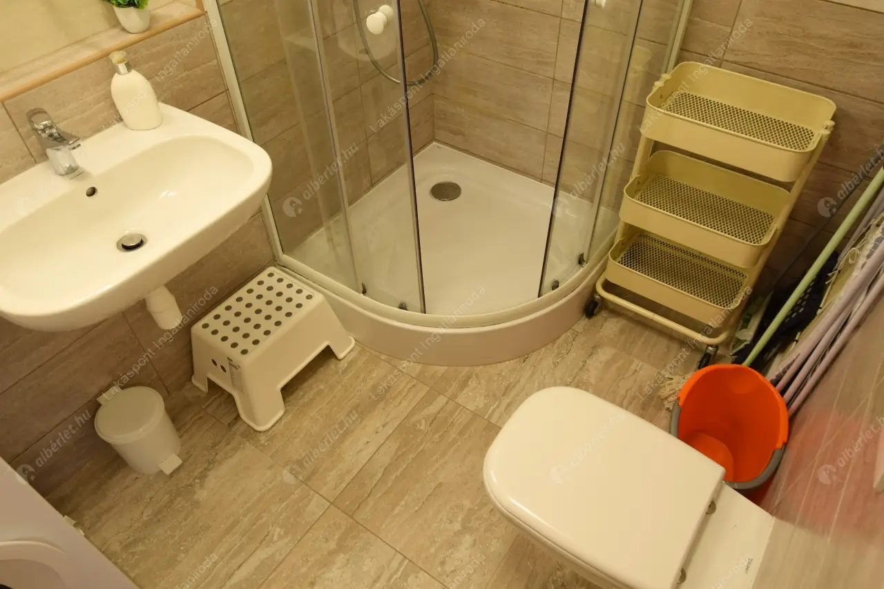 Kiadó albérlet 423000 Ft/hó áron: Budapest, XIII. kerület  Bessenyei utca. Mérete: 70 nm, 3 szobás | Alberlet.hu - 6501887