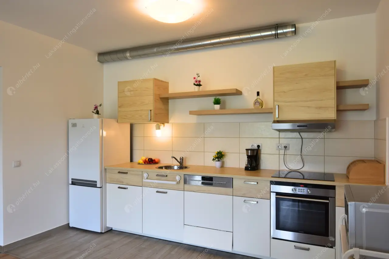 Kiadó albérlet 423000 Ft/hó áron: Budapest, XIII. kerület  Bessenyei utca. Mérete: 70 nm, 3 szobás | Alberlet.hu - 6501905